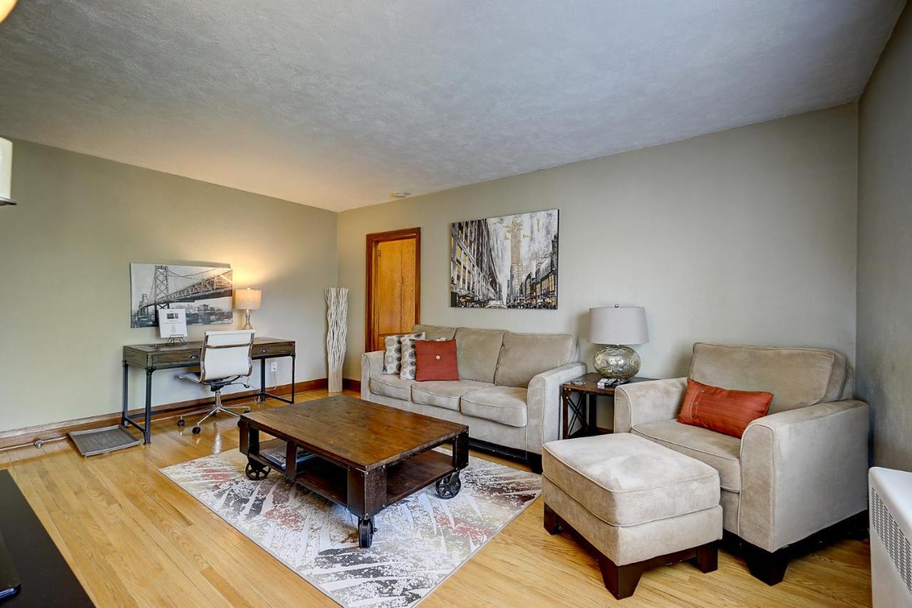 Appartamento Parkside House Barrie Esterno foto