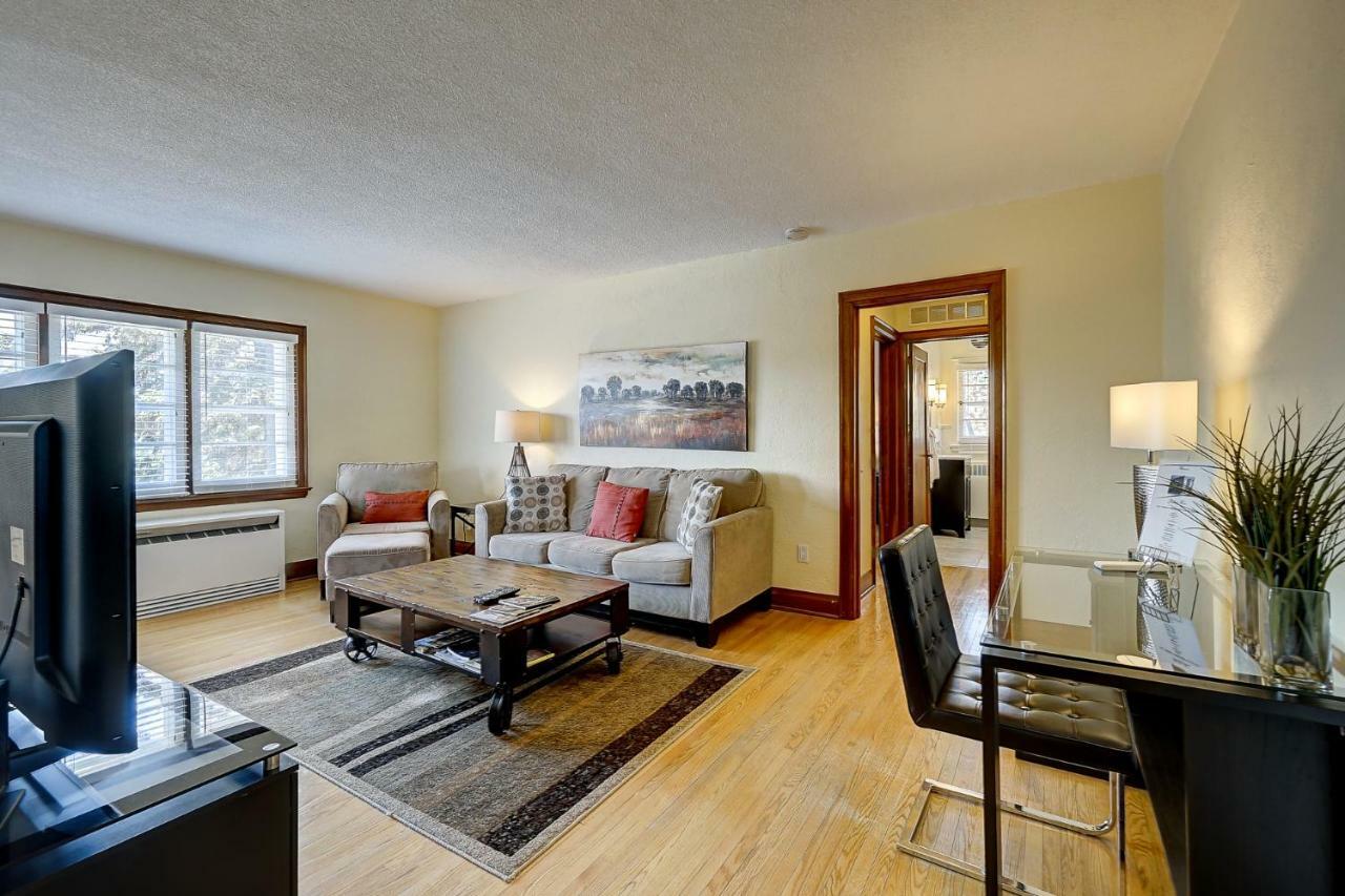 Appartamento Parkside House Barrie Esterno foto