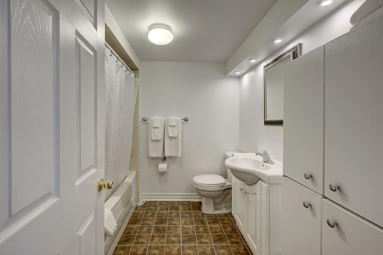 Appartamento Parkside House Barrie Esterno foto