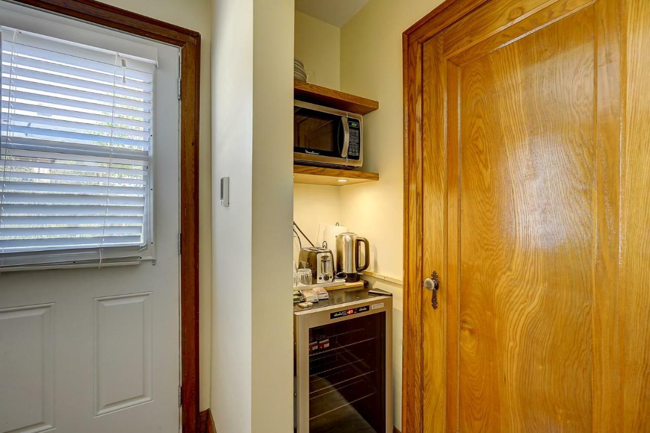 Appartamento Parkside House Barrie Esterno foto